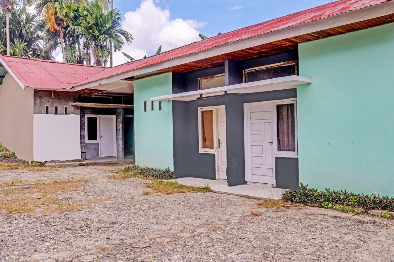 Bangko Oyo 90483 Homestay Permata Syariah מראה חיצוני תמונה